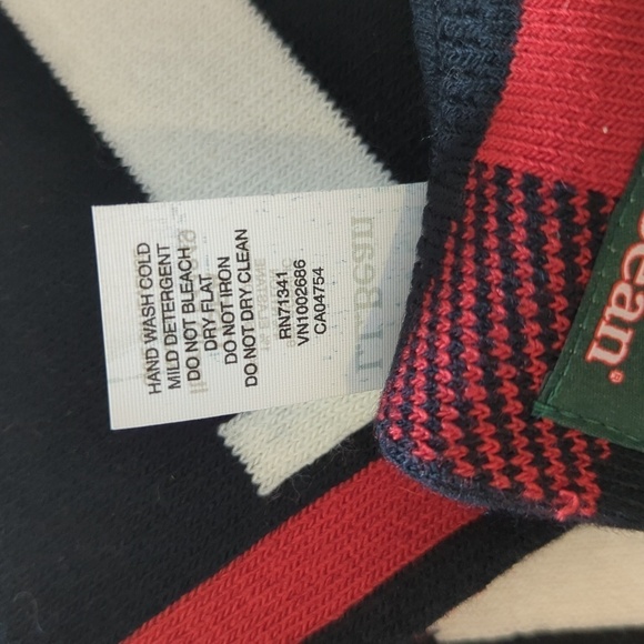 L.L. Bean Buffalo Plaid Logo Print Reversible Winter Scarf Red/Black/White - Picture 4 of 8